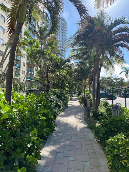 Miami Beach 1B/1B Incredible View Apartment With Kitchen Plaja Hallandale Exterior foto