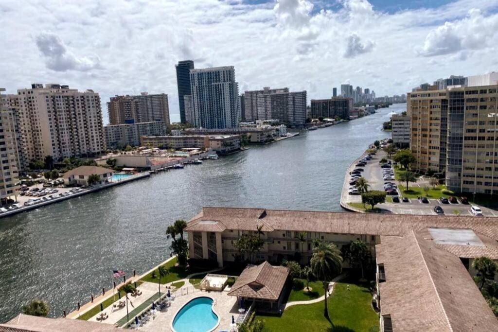 Miami Beach 1B/1B Incredible View Apartment With Kitchen Plaja Hallandale Exterior foto